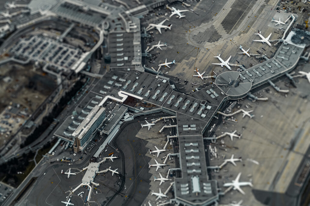 Aeropuerto con aviones | Infraestructura | Líneas de Negocios